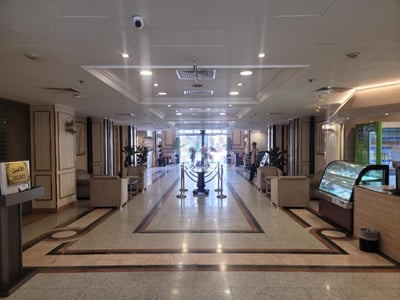Al Ansar Palace Golden Tulip Hotel