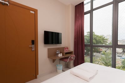 Zen Rooms Harbour Hotel