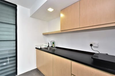 Empire D1713 By Sync(no Front Desk Contact The 5 Days In Advance)