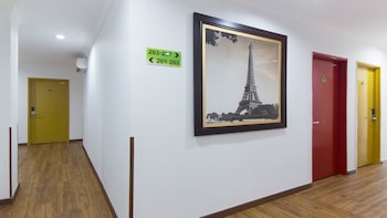 Sunjoy9 Hotel
