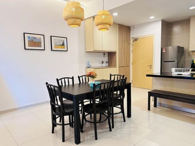 Stylish Urban Oasis(no Front Desk Contact The 5 Days In Advance)