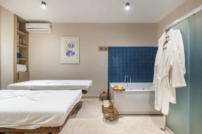 Rose Garden Premium Hotel