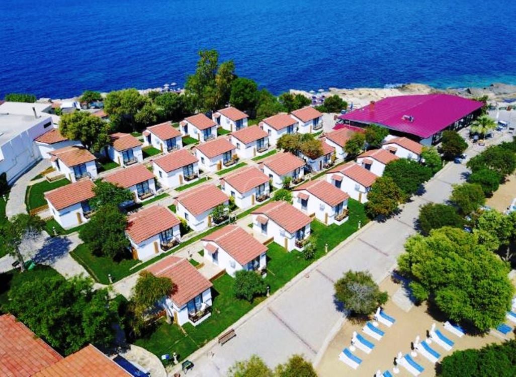 Maya Bistro Hotel Beach
