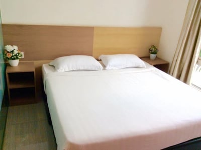 Dolphin Hotel(40km Away From Kuala Lumpur)
