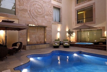 Grand Plaza Hotel