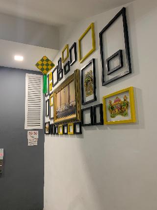 Frame Hotel