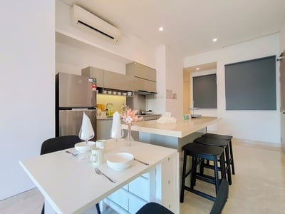 Lucentia Residences By Manhattan Group(no Front Desk Contact The 5 Days In Advance)