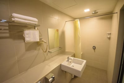 Uptown Chinatown Hotel