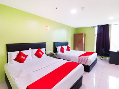 Oyo 89665 Royale City Hotel