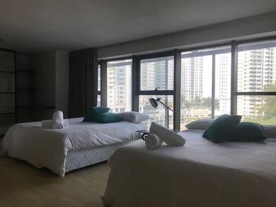 Theduplexempire (no Front Desk Need To Contact Property 5 Days In Advance)