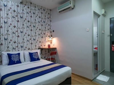 Oyo 201 Smile Hotel Selayang Point(17 Km Away From Kuala Lumpur)