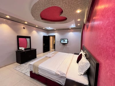 Elegant Room(no Front Desk Contact The 5 Days In Advance)