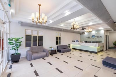 Swing And Pillows At Usj Taipan(formerly Best View Boutique Hotel Usj Taipan)