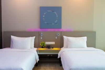 The 12 Suites At Empire Damansara (no Front Desk Need To Contact Property 5 Days In Advance)