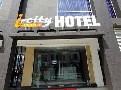 I City Hotel