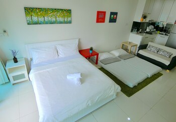 Mystayover At The Summer Suites (no Front Desk Please Contact The Property 5 Days Before Arrival)