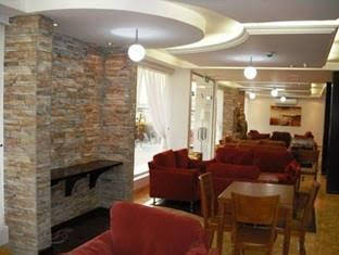 Armada Palace 1