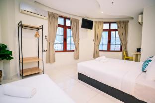 Swing And Pillows Mountbatten Hotel Kuala Lumpur
