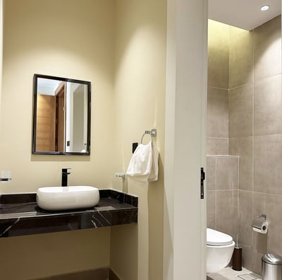 Kease Malqa B 10 Royal Touch Gx31(no Front Desk Please Contact The Property 5 Days In Advance)