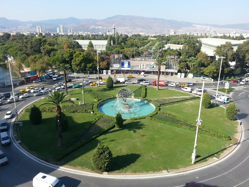 Walk In Hotel&Residence
