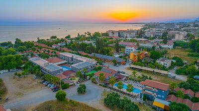 Sayanora Hotel