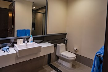 The Mews Jalan Yap Kwan Seng By Joanne (no Front Desk Please Contact The Property 5 Days Before Your Arrival)