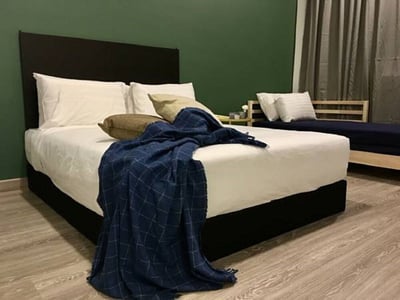 Pine Cone At Crest Klcc (no Front Desk Need To Contact Property 5 Days In Advance)