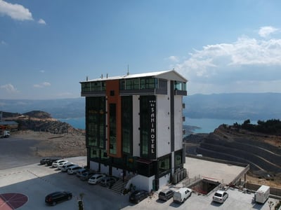 A Zayahin Otel