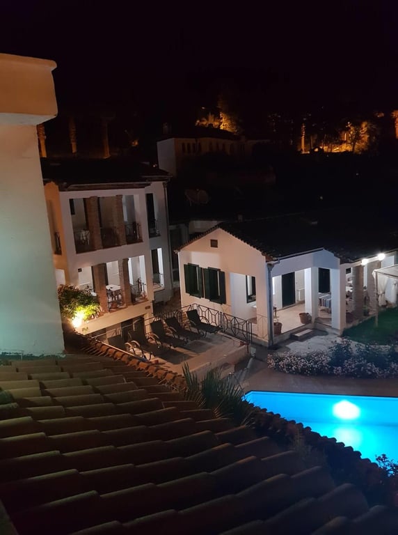 Akay Hotel