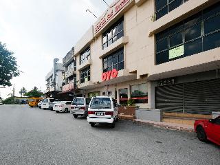 Oyo 89968 Sri Sutra Hotel