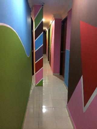 Funky House (no Front Desk Need To Contact Property 5 Days In Advance)