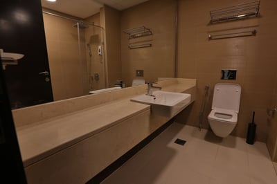 Sparkle Tower Residence (23Km Away From Dubai) | حجز الفنادق بأفضل الأسعار والعروض - سندباد لکل رحلاتک