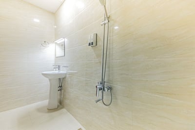 Alpha Suites Hotel(as Know As Oyo 102 Alpha Suites)