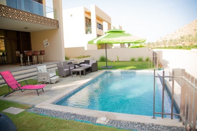 Villa Bay (no Front Desk Please Contact The Property In Advance)