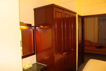 Perfect Apartment At Time Square (no Front Desk Need To Contact Property 5 Days In Advance)