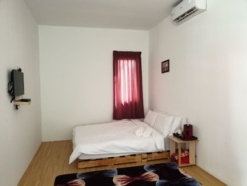 Pondok2 Cabin Stay Shah Alam (no Front Desk Need To Contact Property 5 Days In Advance)