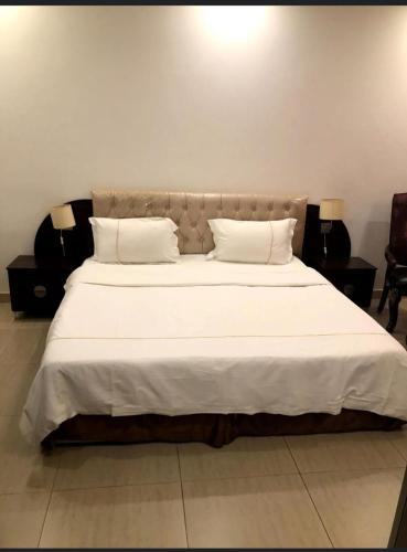 Reef 8 By Al Azmy (to Make Arrangement For Check In Please Contact The Property At Least 5 Days In Advance)