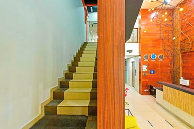 Oyo 91009 One Enigma Hotel