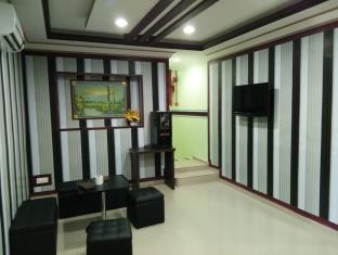 Ezi Hotel Klang(37km Away From Kuala Lumpur)