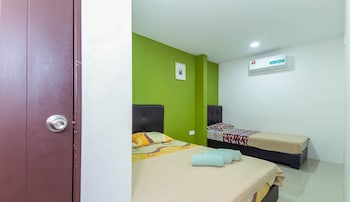 Sunbeam Palm Hotel