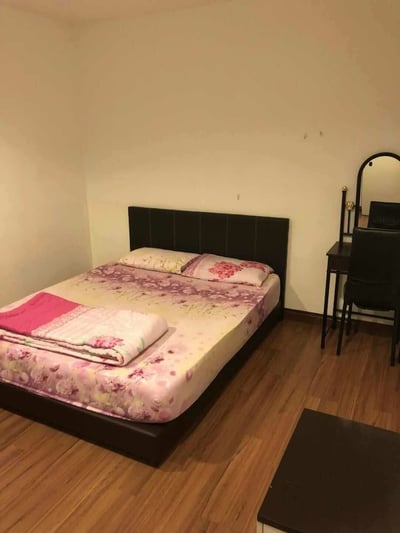 Sarah House (no Front Desk Need To Contact Property 5 Days In Advance)