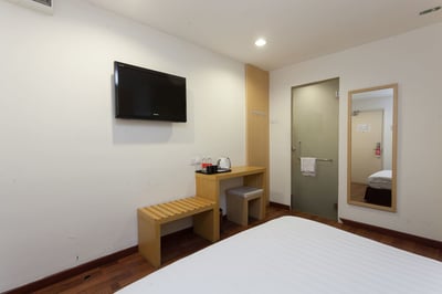 Zen Rooms Opposite Ymca (no Front Desk Need To Contact Property 5 Days In Advance)
