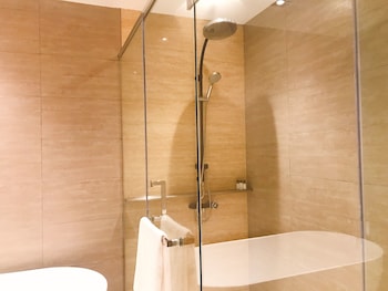 Expressionz Professional Suites By Hnh(no Front Desk Please Contact The Property 5 Days In Advance)