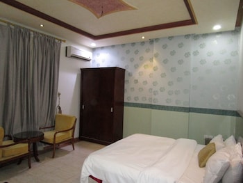 Lamasat Al Hamra Furnished Apartments