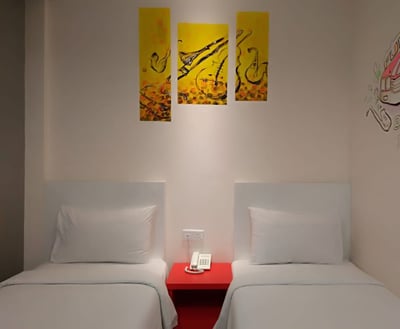 Oyo Rooms Pj State Lotus Cinema (no Front Desk Need To Contact Property 5 Days In Advance)