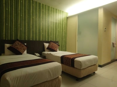 Esq Shamelin Hotel