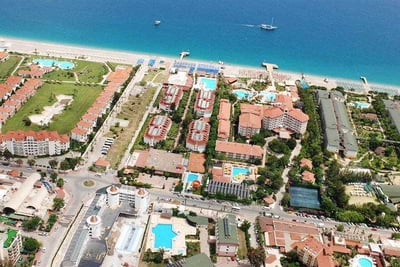 Sailor's Beach Club