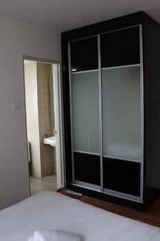 Peaceful Service Suites At Taragon Puteri Bintang(no Front Desk Contact The Property 5 Days In Advance)