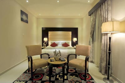 Al Janaderia Suites 7