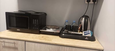 Al Ghazali Suites(no Front Desk Please Contact The Property 5 Days In Advance)